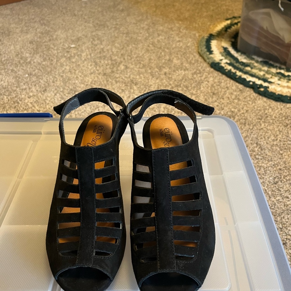 EuroSoft shoe/sandal very cute and comfortable size 61/2 leather upper, New